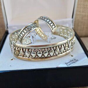 East 5th Women Earrings And Bracelet Jewelry Set Silver Tone New in a box